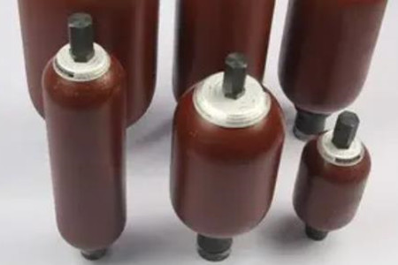 囊式蓄能器如何幫助系統(tǒng)減少故障?真相揭秘!