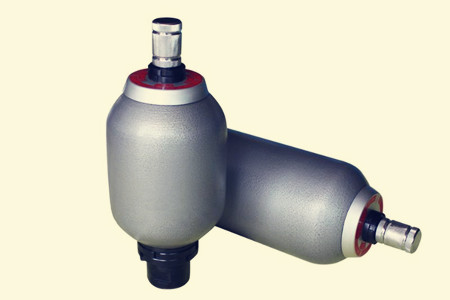 囊式蓄能器的工作原理，液壓系統中的“放大器”！