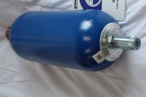 蓄能器的結(jié)構(gòu)類型、作用、安裝以及選用要點(diǎn) 圖1